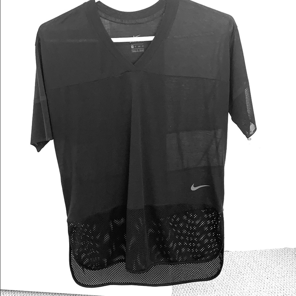 Women’s Nike Dri-fit jersey work out shirt. Bundle